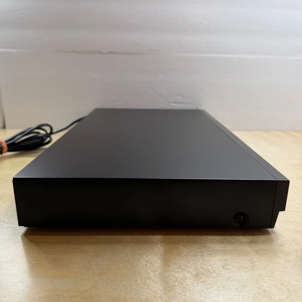 Samsung Home Theater HT-EM35 DVD/Blu-ray Player HDMI Anynet+ Main Unit No Remote